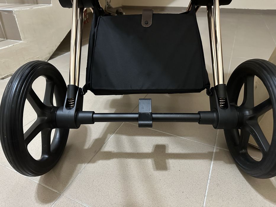 Cybex priam 4 с тапицерия simply flowers