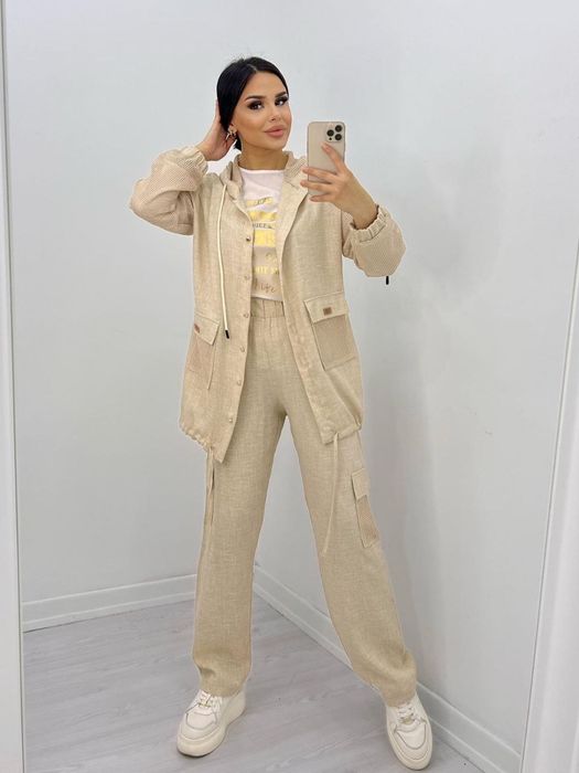 Женский костюм-тройка