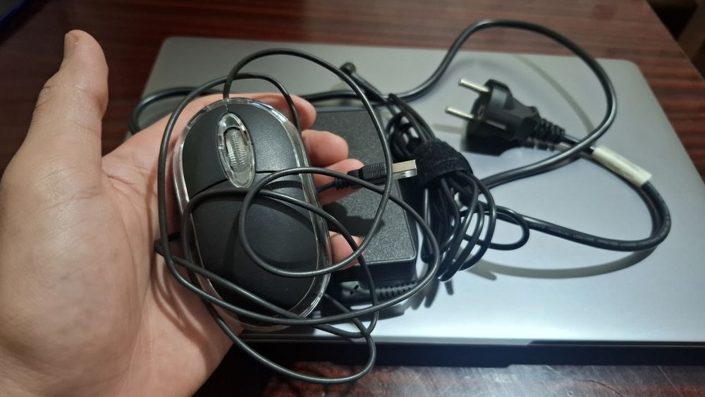 Lenova 100 tali javob yangi juda kam ishlatilgan