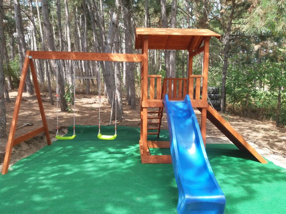 Детски пързалки. Катерушки и къщички