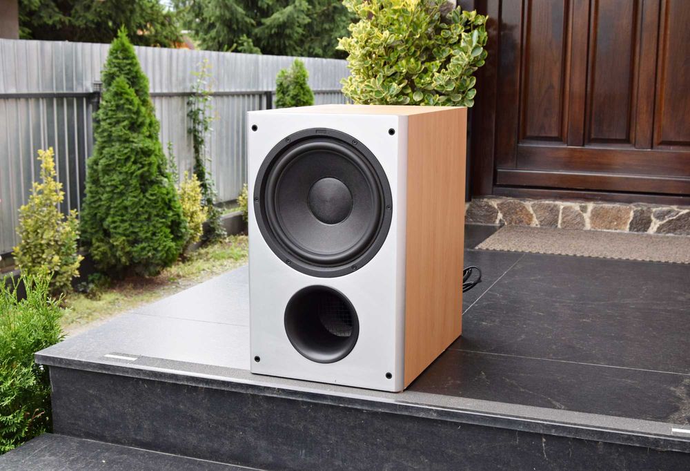 Subwoofer activ Canton AS 25