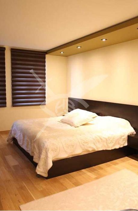 Продава се Многостаен апартамент в Пловдив, Кючук Париж - 195 кв.м за 1073 €/кв.м - Снимка #2