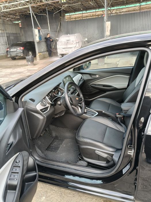 Onix Premier Turbo 2 AT Full