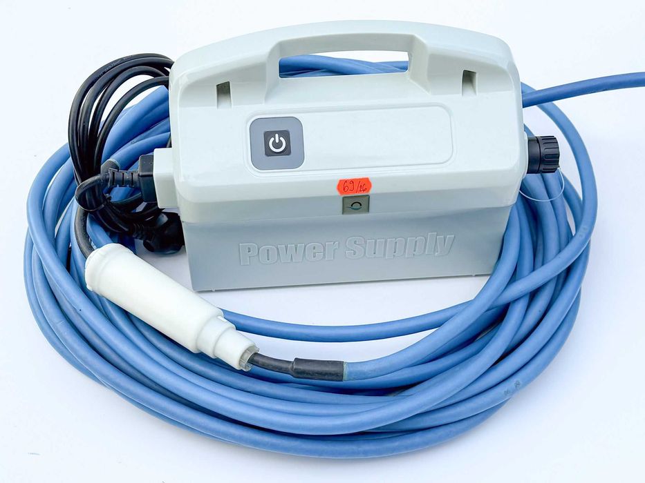 Robot curățare piscină Dolphin Revolution V3