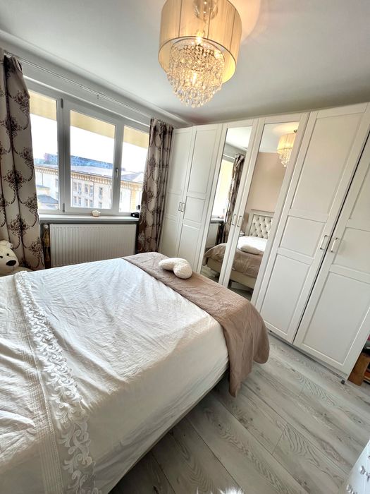 Apartament chic de închiriat