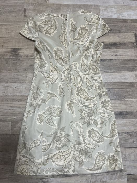 Луксозна рокля Guess