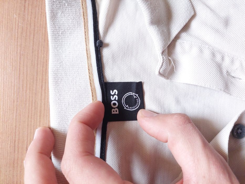 Бежова поло тениска Hugo Boss