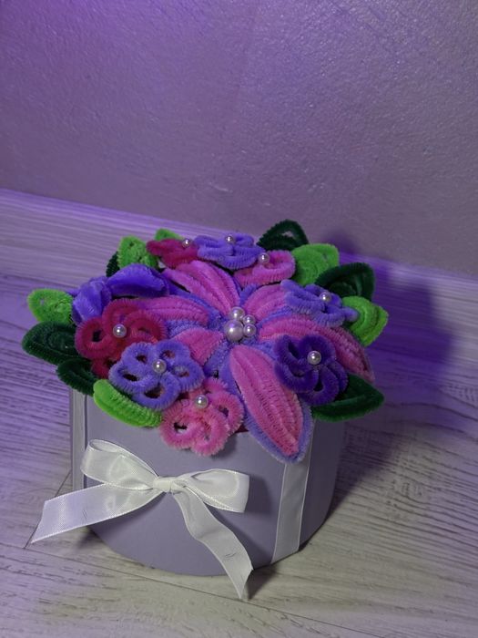 Ръчно изработена цветна аранжировка