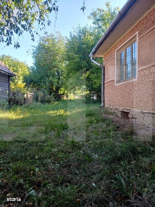 Casa taraneasca cu 3 camere, Turia Jos,