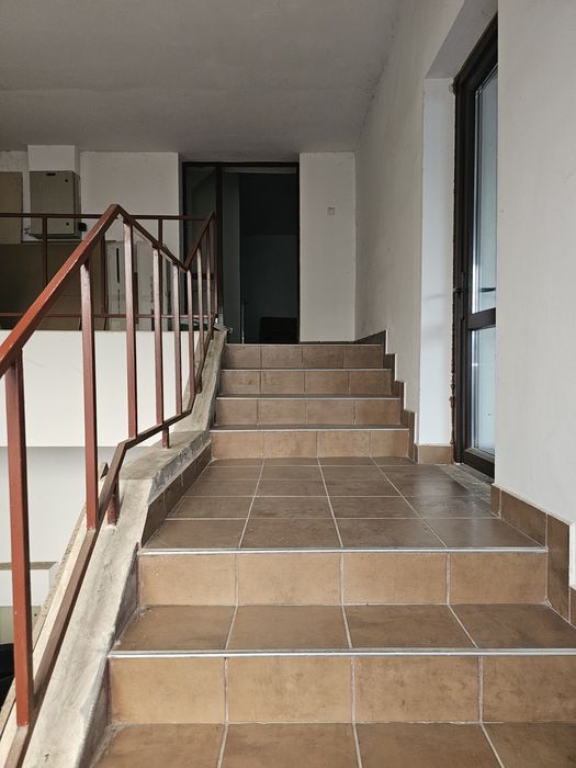 Spații de închiriat