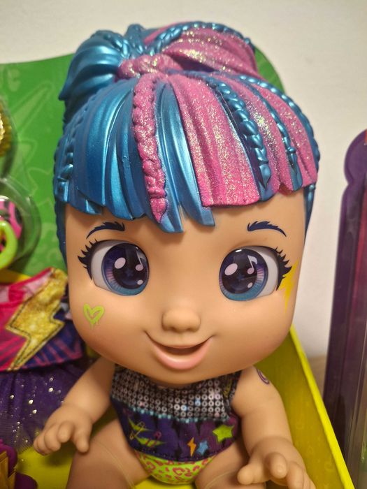 Vand lot cu 3 papusi ( Trotties - Lucy, Roxie Rocker si Nella printesa cavaler)