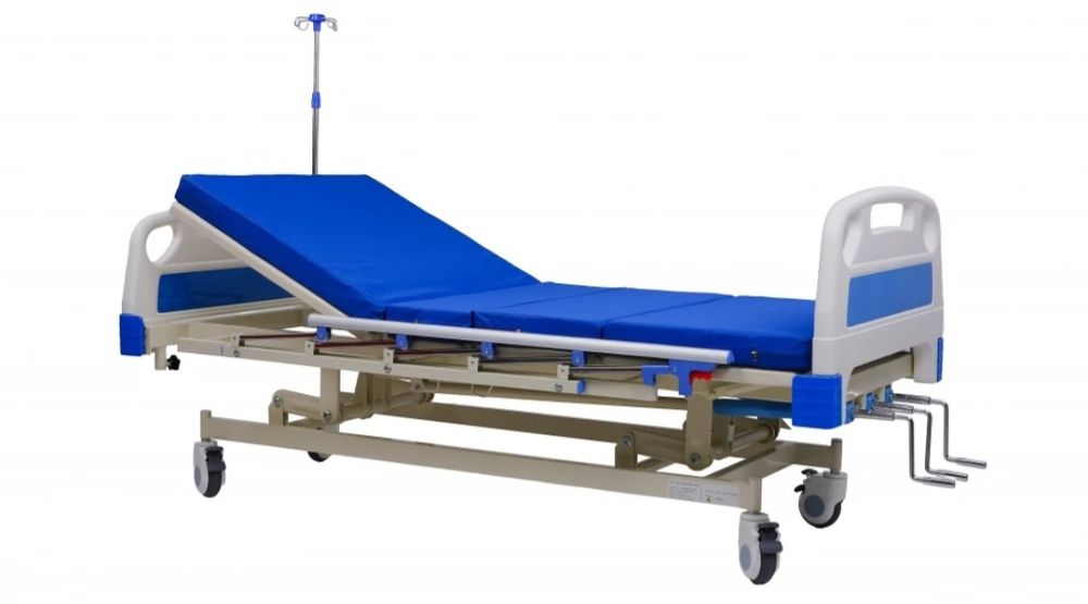 Pat medical + saltea si suport perfuzii, actionat manual, 3 sectiuni ajustabile