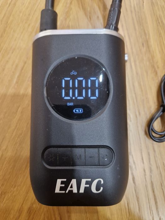 Акумулаторен цифров компресор