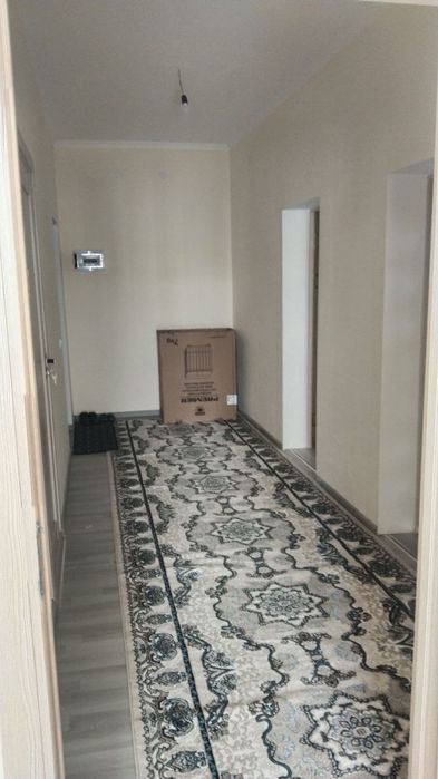 Yangi uy 81 maktabni yonida joylashgan