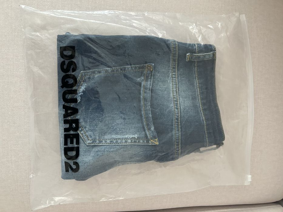 Нови дънки Dsquared2