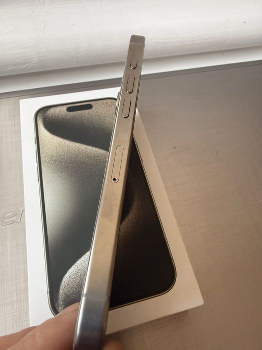 iPhone 15 Pro 256GB Natural Titanium в отлично състояние
