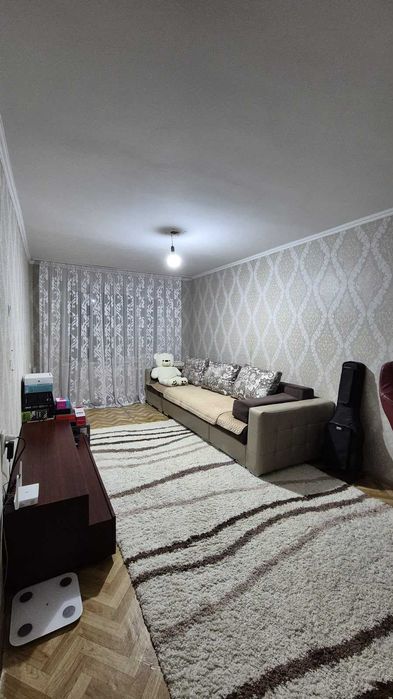 продам 2 комн квартиру Энергетиков 97А