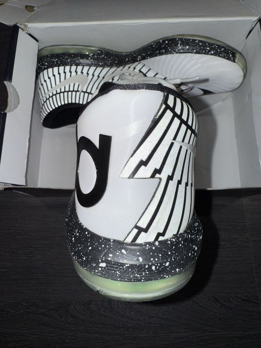 Баскетболни обувки Nike KD 6 ID "White & Black" - размер 45