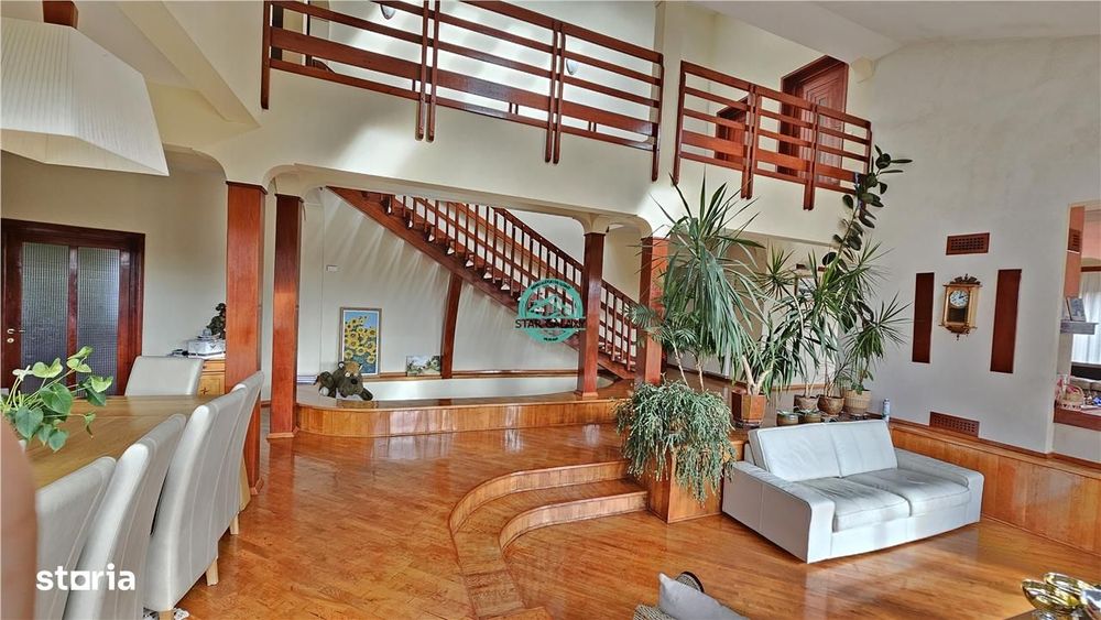 Vand casa de 380 mp, cu teren de 3500 mp in Sangeorgiu de Mures