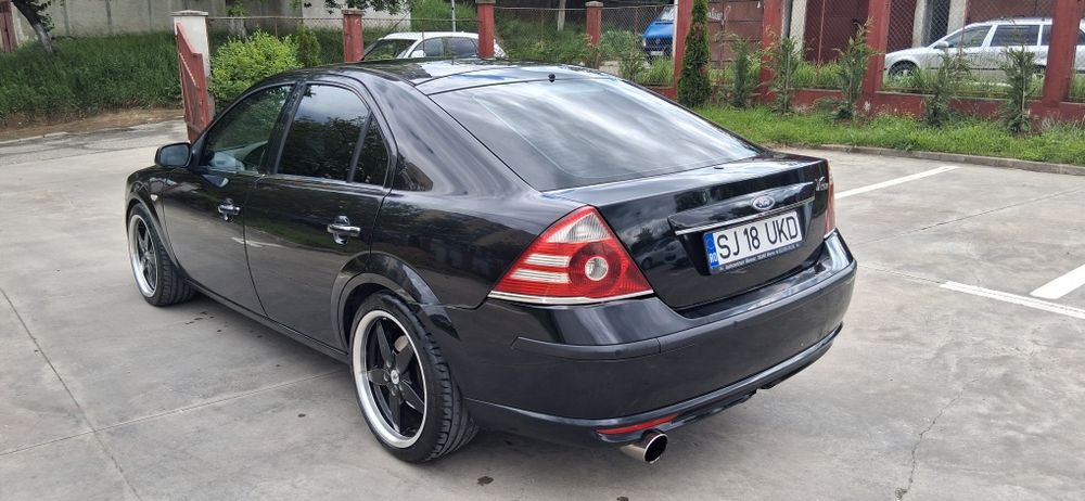 Ford Mondeo Mk3.