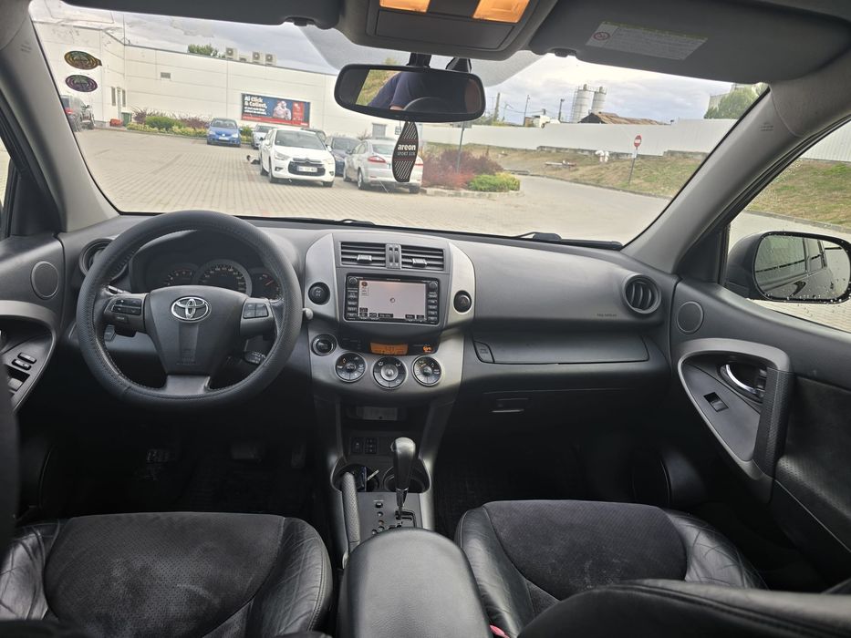Toyota RAV4 2010 – 4x4, Cutie Automată / Padele, Mecanică Impecabilă (Casetă direcție nouă)