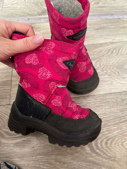 Продам детскую обувь сапоги