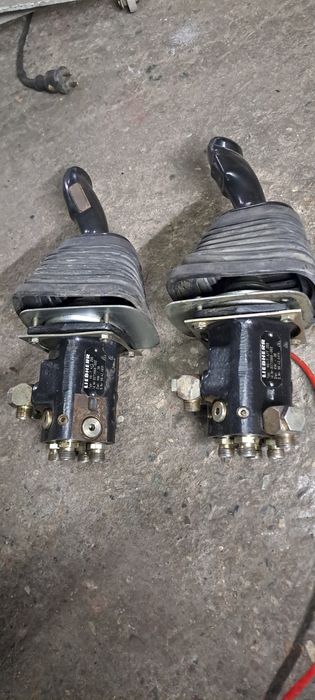 Джойстики LIEBHERR