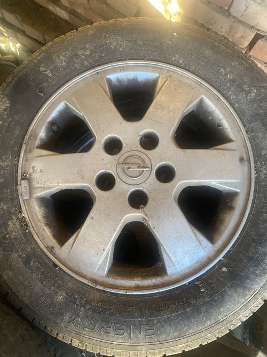 Чанти с гуми като гумите са стари