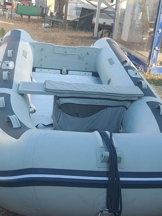 Надуваема Лодка с мотор и тента
