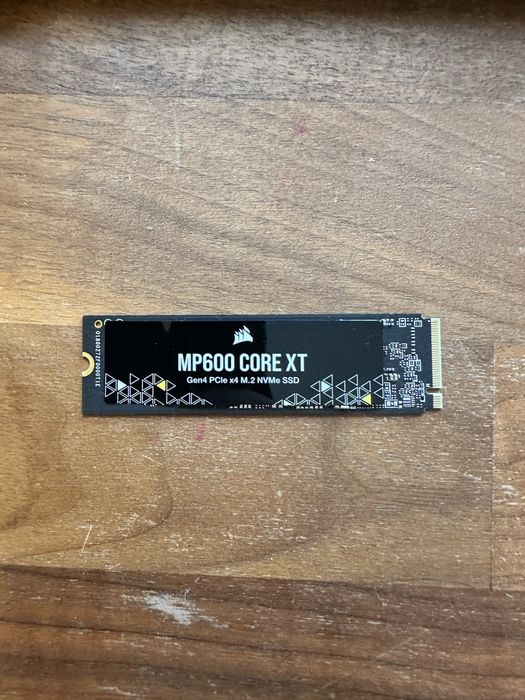 SSD Corsair MP600 CORE XT 1TB M.2 NVMe PCIe Gen4 x4 - 1 luna utilizare