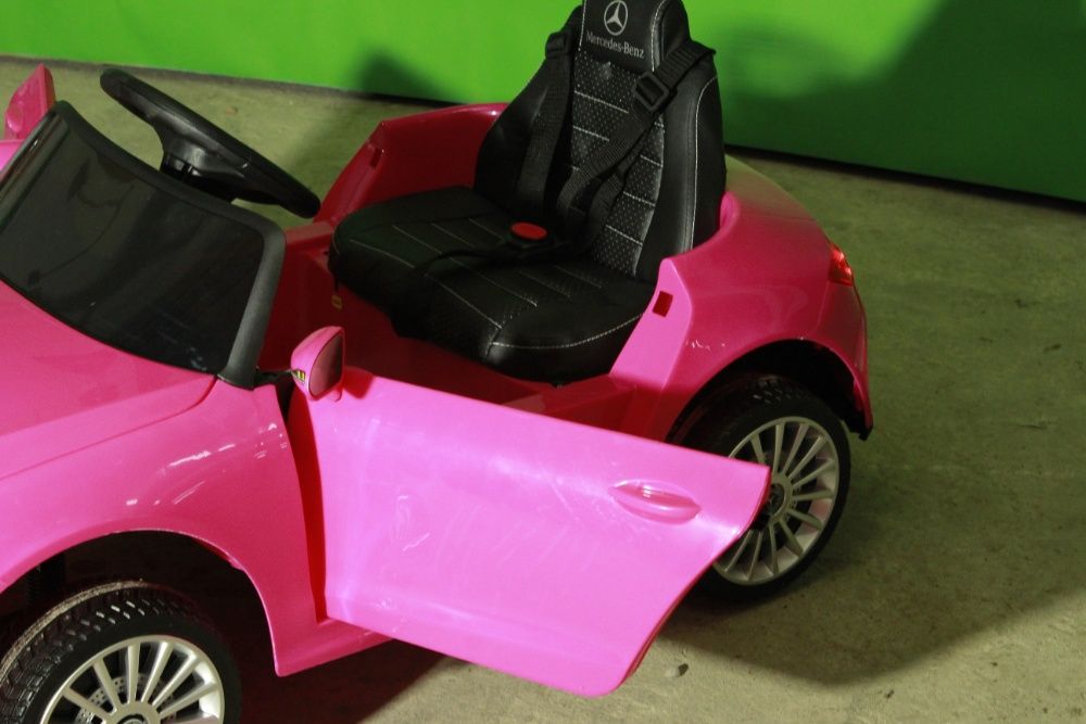 Masinuta electrica pentru copii MERCEDES CLS 350 AMG 2x30W 12V #Pink