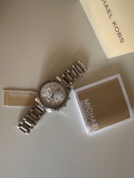 Часовник Michael Kors