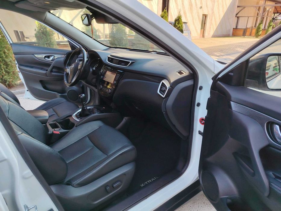 Nissan X-trail / 2017 / euro 6 / 1.6 dci / navi / xenon / panoramic
