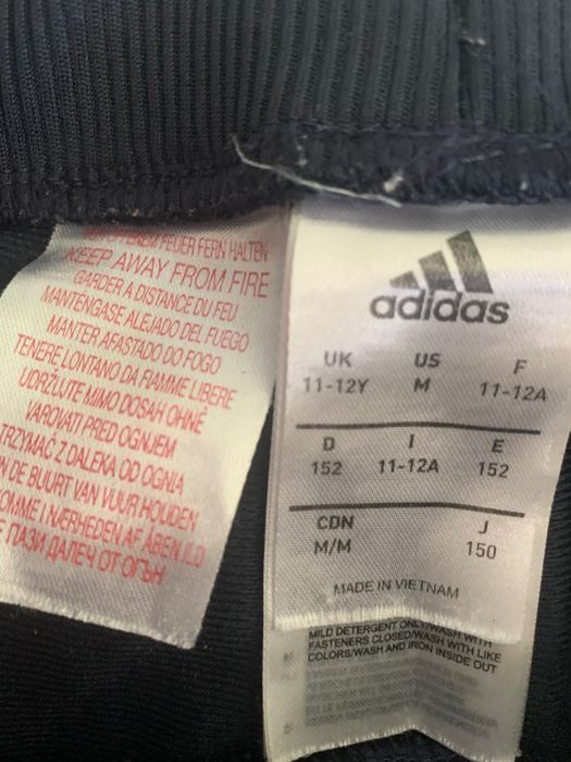 Комплекти от детски дрехи