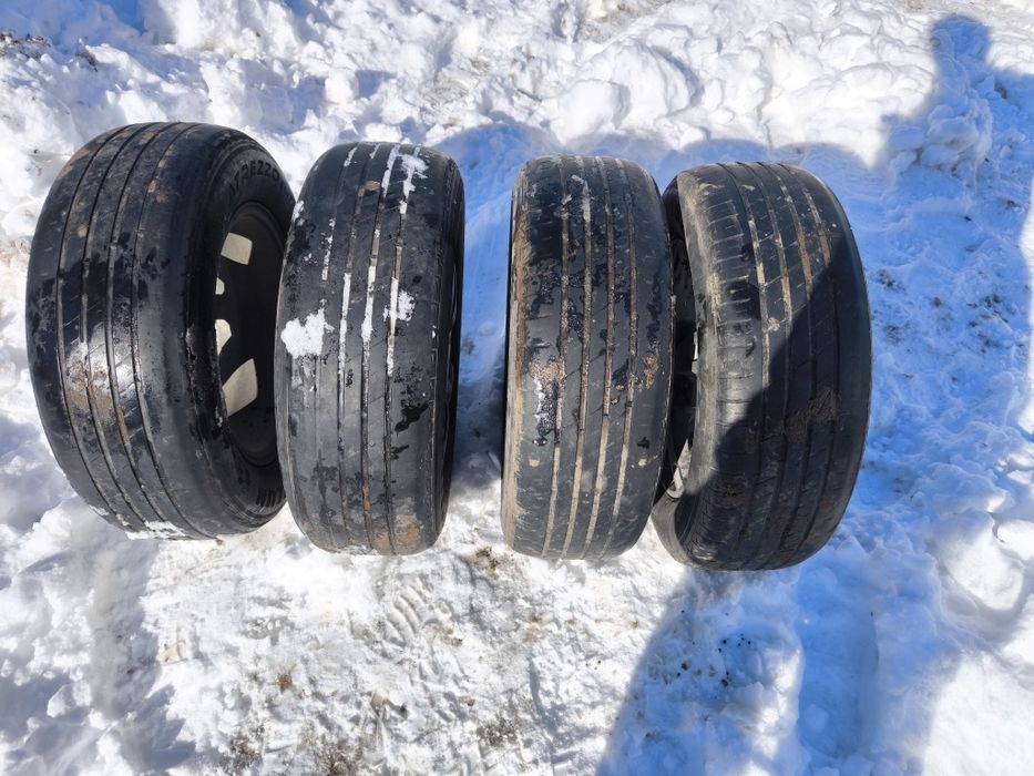 Продам диски на 15 в комплекте с резиной.