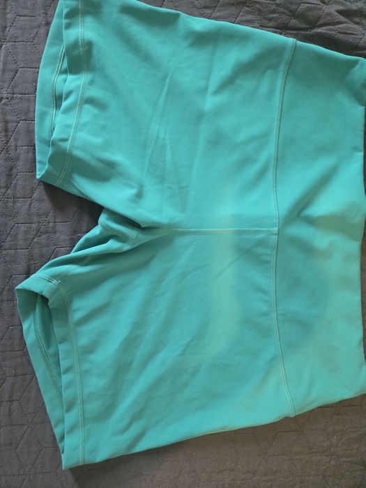 Дамски спортни клинове