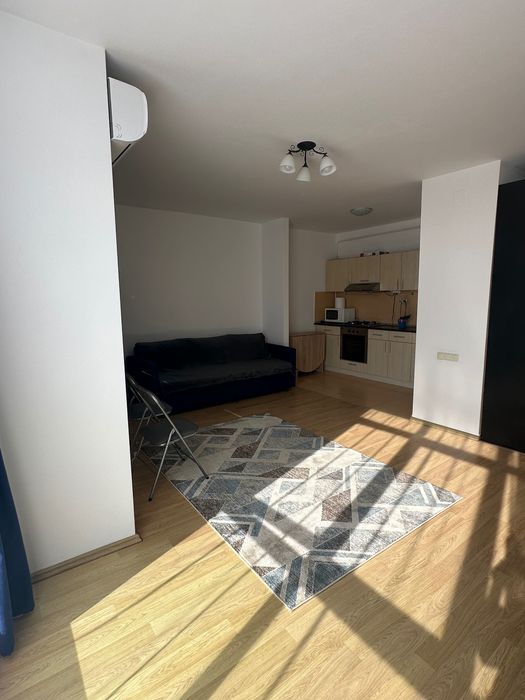 Se oferă spre închiriere apartament