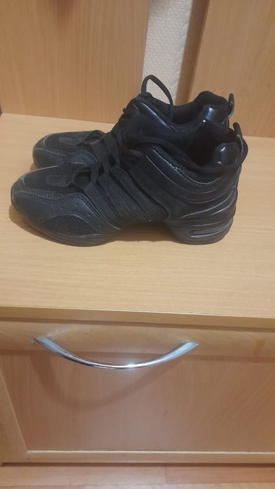 Продам джазовки для танцев