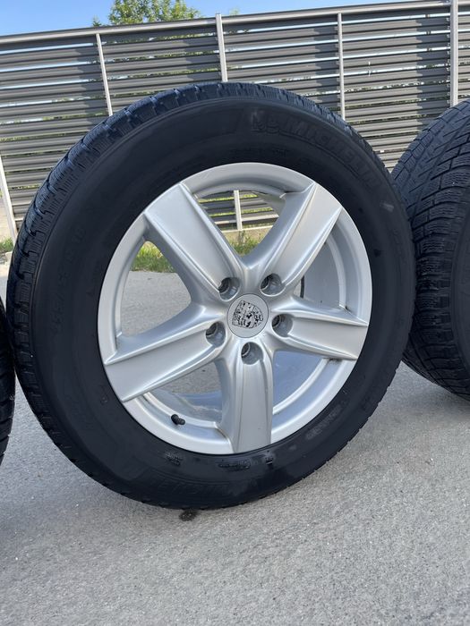 Jante Porsche Cayenne R18