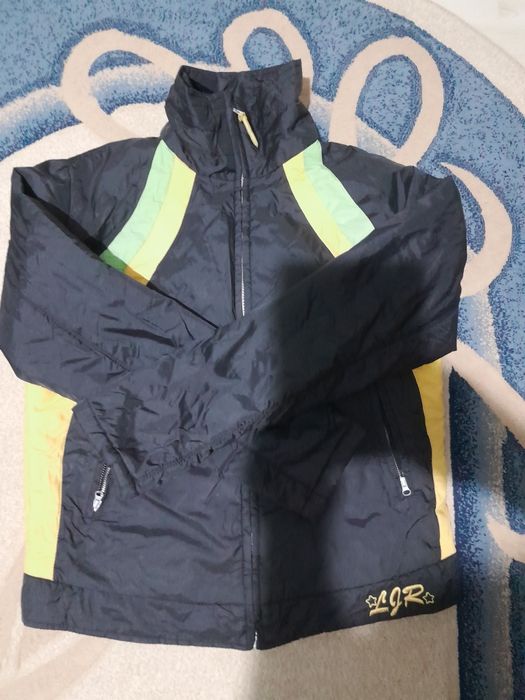 Geaca Lejer mărimea XL