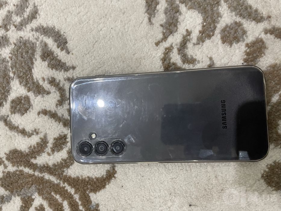 Samsung A14.