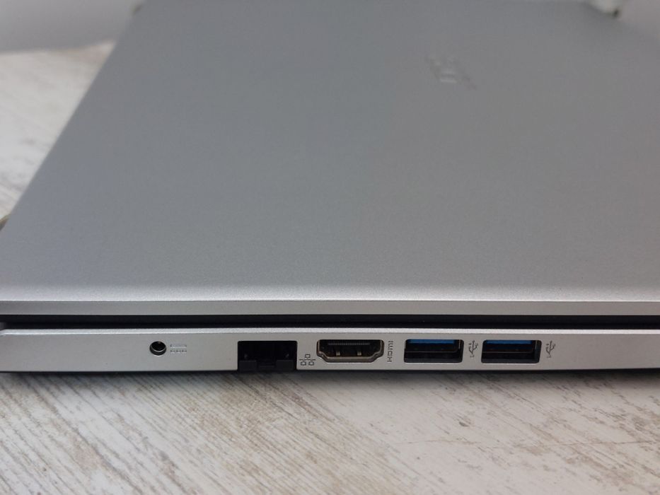 17.3" 12GB RAM Core i3-1115G4 512GB SSD NVMe лаптоп Acer Aspire 3 A317 A317-53