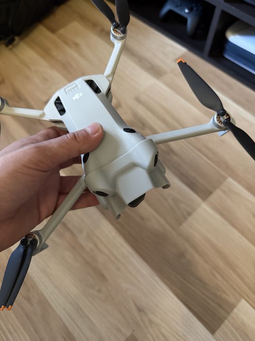 Dji mini 4 pro fly more combo