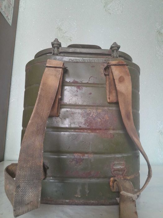 Полевой армейский термос ТВН-12 для горячей пищи 12 литров СССР