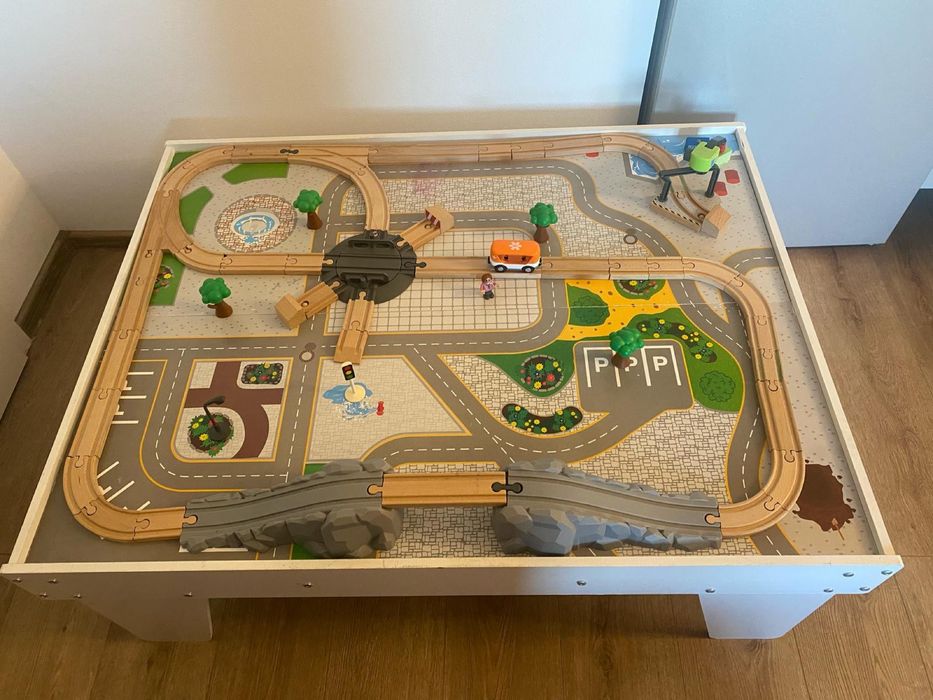 Masa pentru circuit sine sau masinute