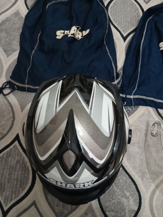 Каска shark shark