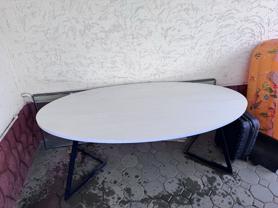Продам стол! Почти как новый!