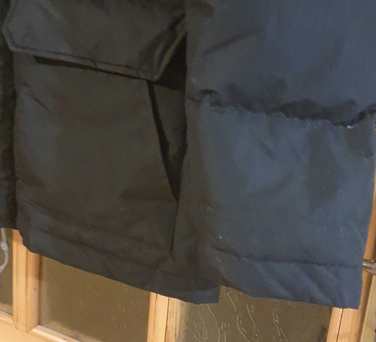 Geaca de damă neagra umplută cu puf Gr. 40