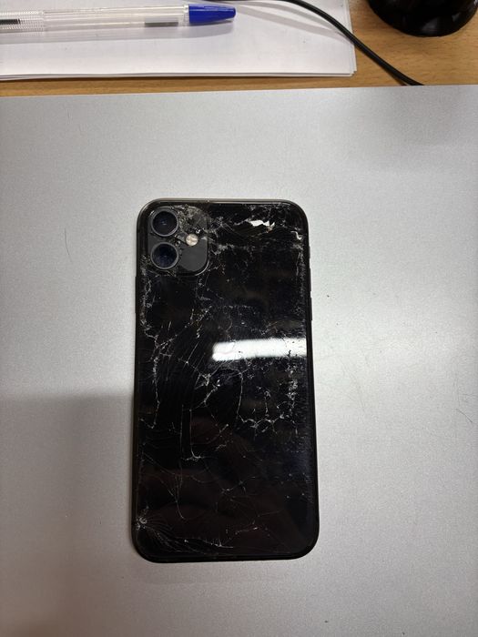 Продам Айфон 11, 128гб