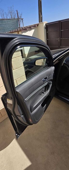 Audi A 6  2.0 TDI  140CP